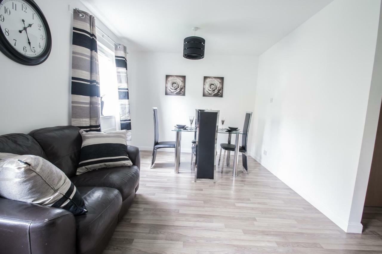 Orange Town House - Shaw Road, Only 6 Minutes To City Centre Aberdeen Exterior foto